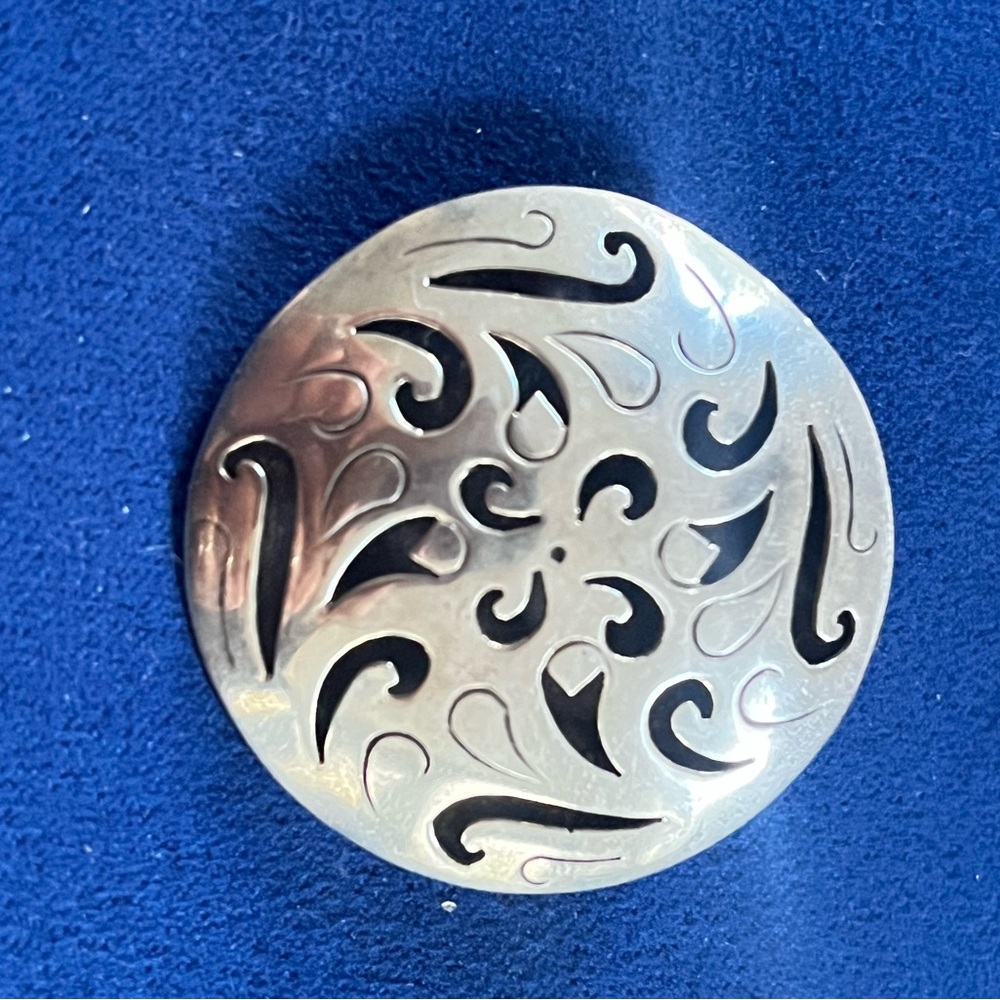 Vintage TAXCO Mexican Sterling SilverRound Brooch/pendant
